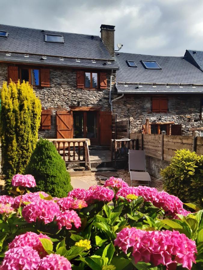 Villa Les Granges De La Fontaine Antignac Esterno foto