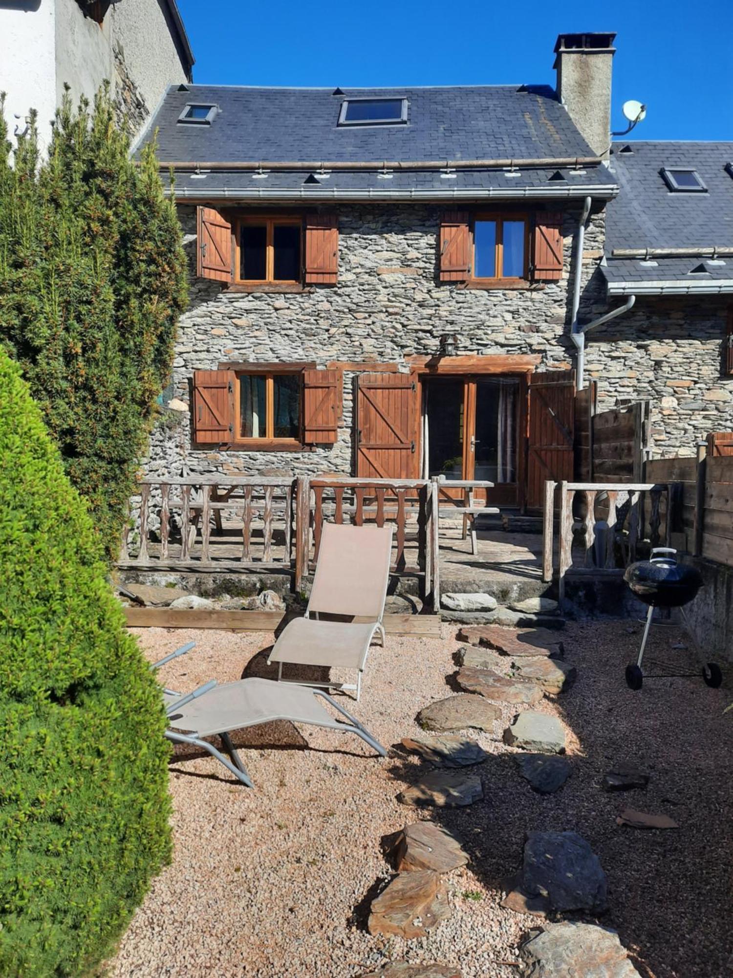 Villa Les Granges De La Fontaine Antignac Esterno foto